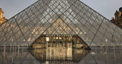 AI Artist Claire Silver to Show NFT Collection at Louvre